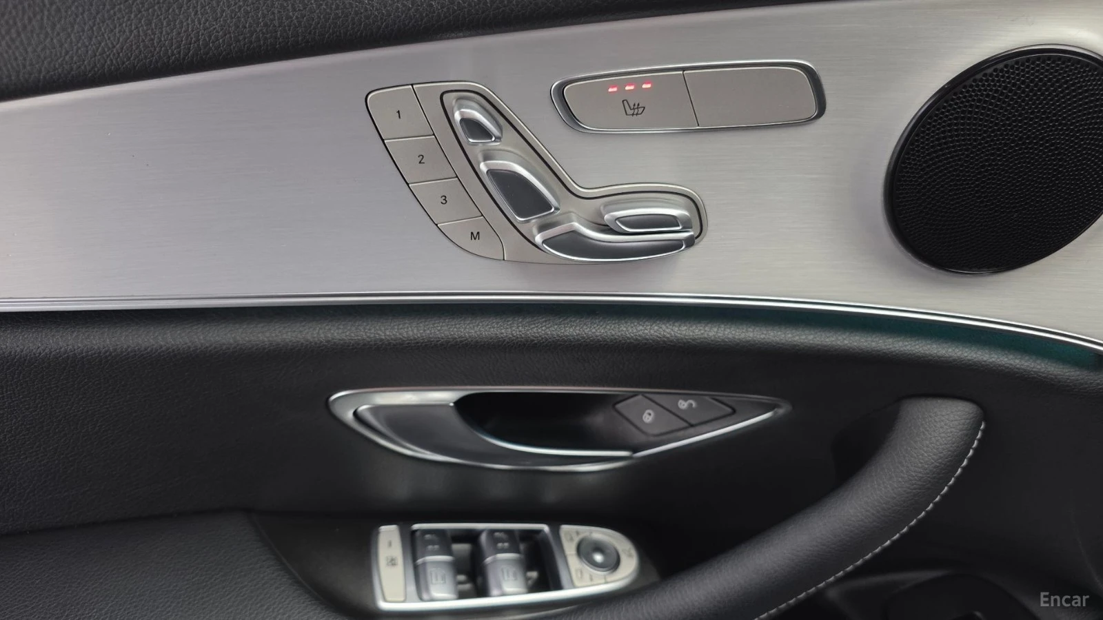 Mercedes-Benz E 250 ПАМЕТ* ПОДГРЕВ* ДИСТРОНИК* КАМЕРА, снимка 13 - Автомобили и джипове - 55566263