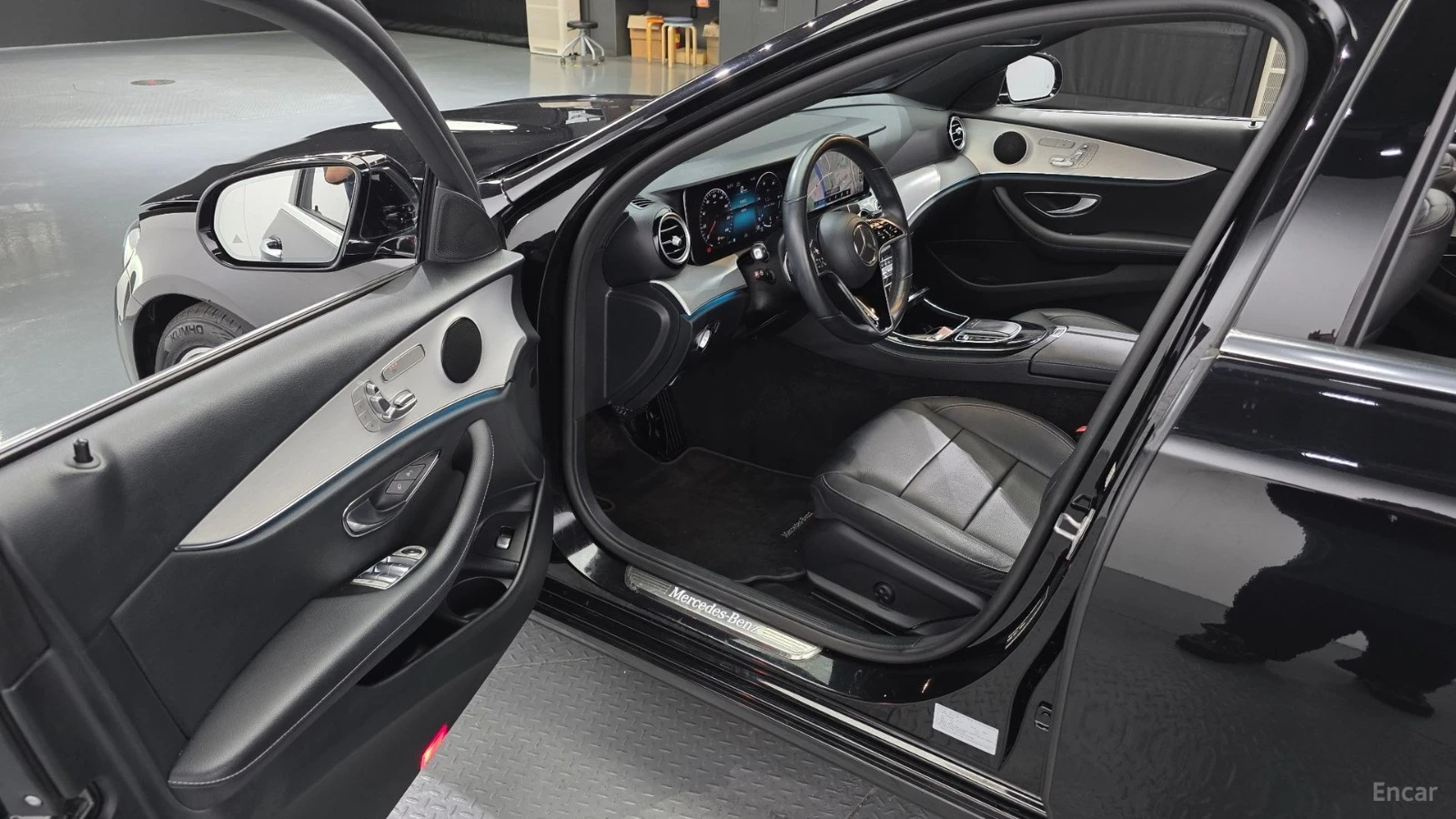 Mercedes-Benz E 250 ПАМЕТ* ПОДГРЕВ* ДИСТРОНИК* КАМЕРА, снимка 10 - Автомобили и джипове - 55566263
