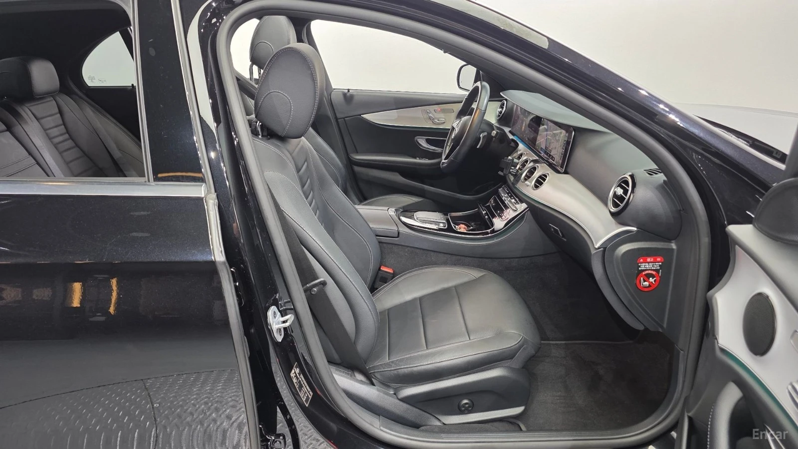 Mercedes-Benz E 250 ПАМЕТ* ПОДГРЕВ* ДИСТРОНИК* КАМЕРА, снимка 11 - Автомобили и джипове - 55566263