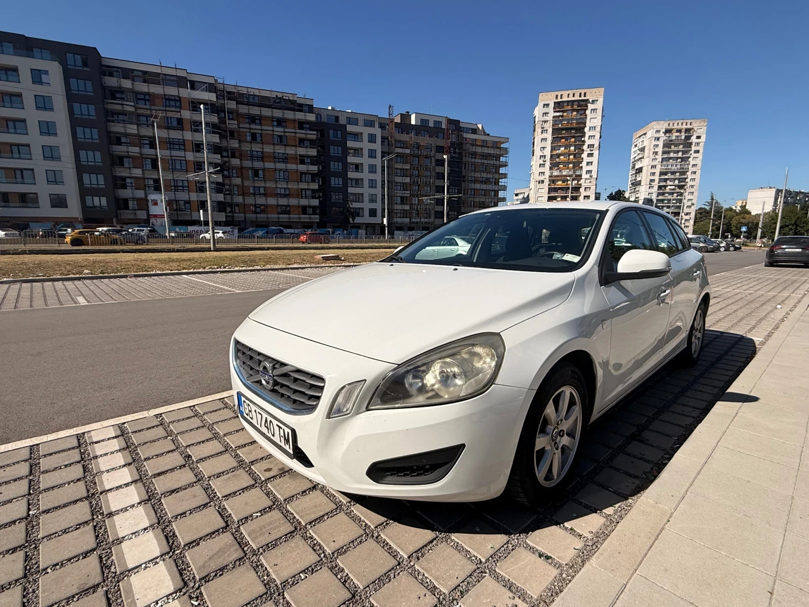 Volvo V60, снимка 2 - Автомобили и джипове - 55979855