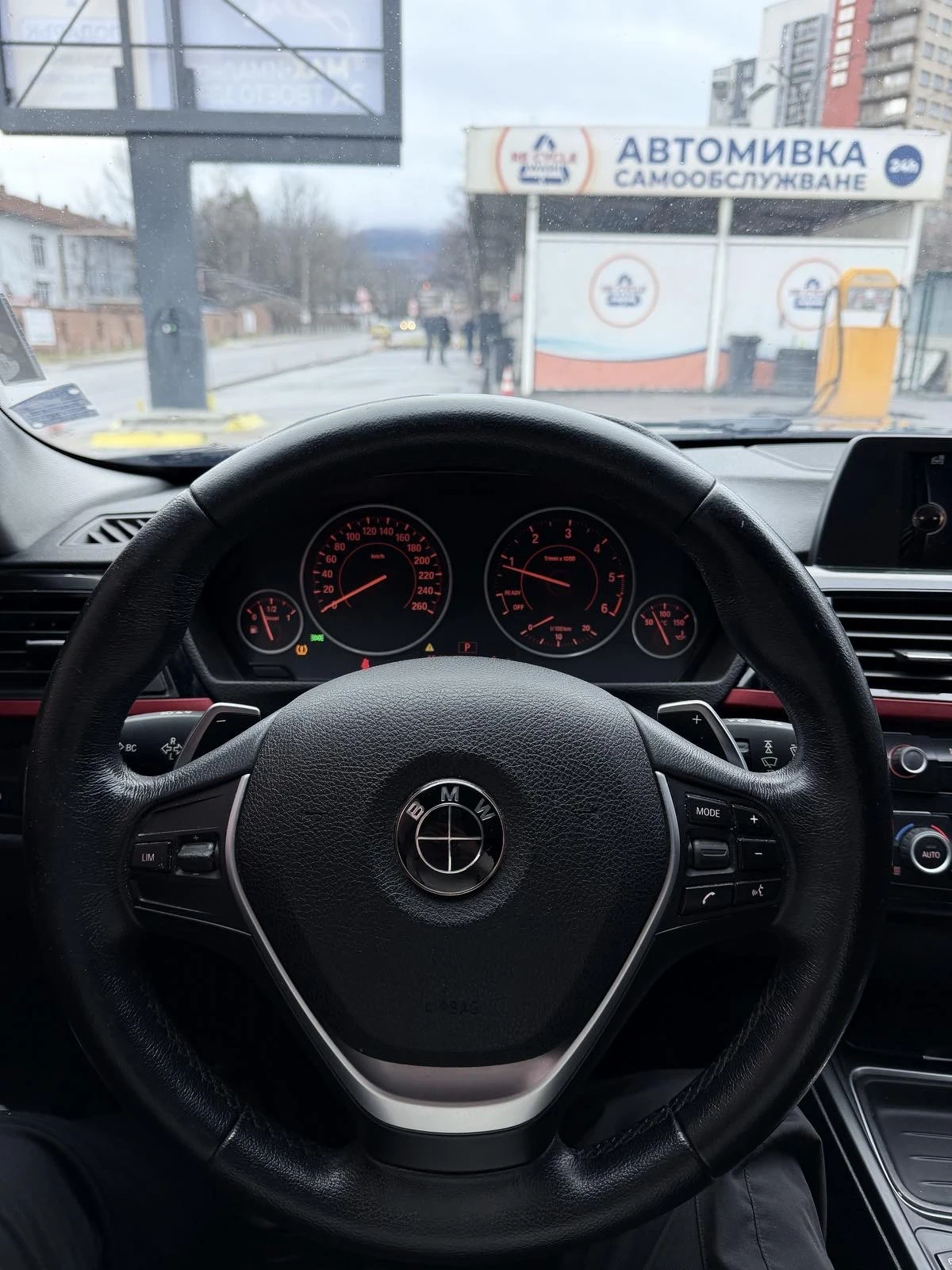 BMW 320  F31, снимка 6 - Автомобили и джипове - 56477730