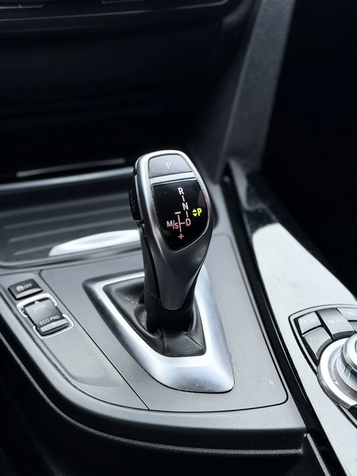 BMW 320  F31, снимка 9 - Автомобили и джипове - 56477730