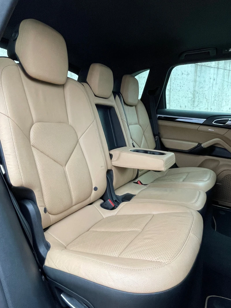 Porsche Cayenne Platinum Edition, снимка 9 - Автомобили и джипове - 46336444