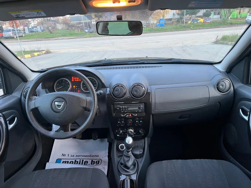Dacia Duster 1.6i 4x4, снимка 13 - Автомобили и джипове - 52570774