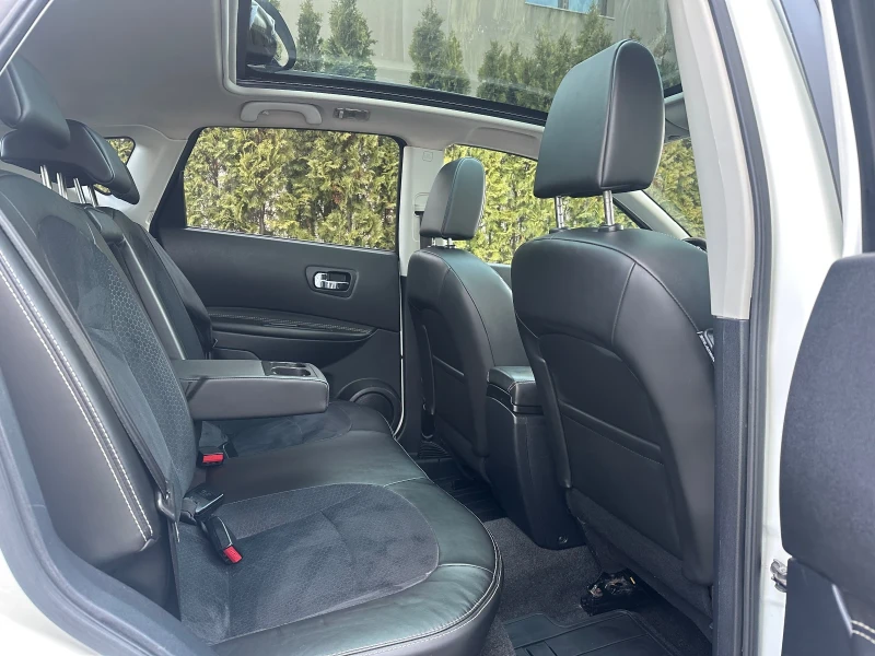 Nissan Qashqai 2.0бензин 140кс АВТОМАТ  ПАНОРАМА 360", снимка 11 - Автомобили и джипове - 53140312