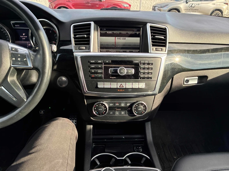 Mercedes-Benz ML 400 4MATIC* 360CAMERA* PANOROOF* H&K SOUND* KEYLESS* , снимка 11 - Автомобили и джипове - 53281995