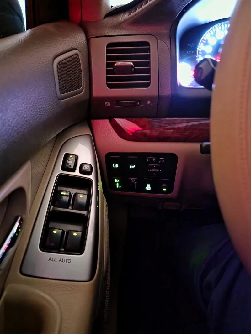 Toyota Land cruiser Въздух, ЛЕД, снимка 7 - Автомобили и джипове - 53583847