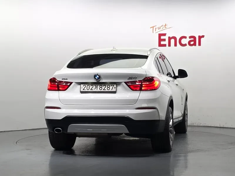 BMW X4 xDrive 20D, снимка 4 - Автомобили и джипове - 55352079