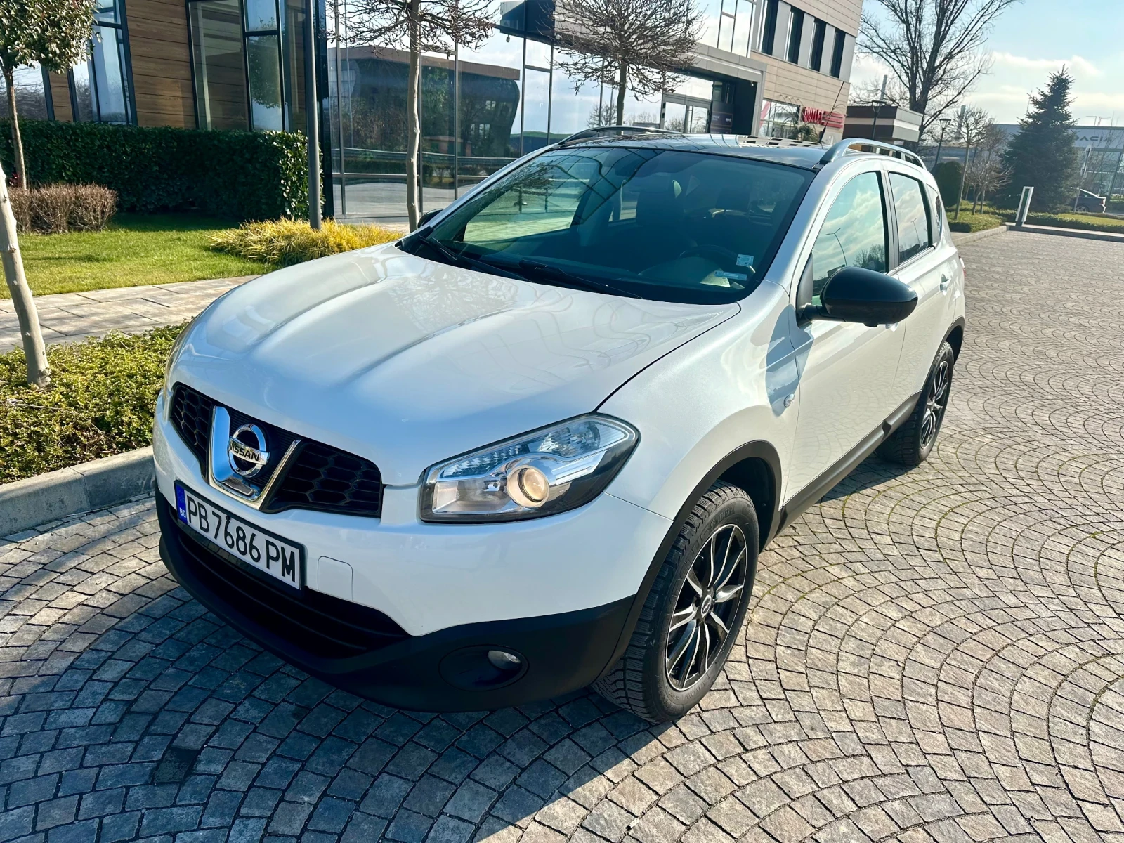 Nissan Qashqai 2.0бензин 140кс АВТОМАТ  ПАНОРАМА 360" - изображение 8