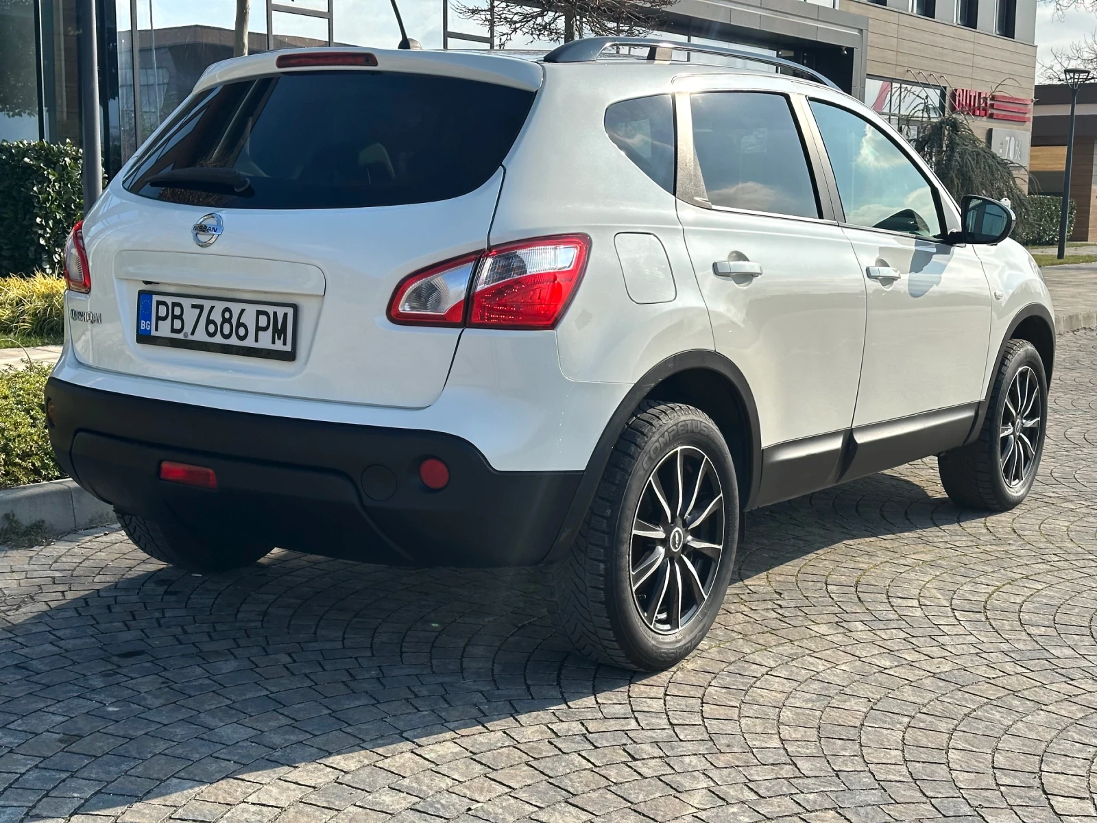 Nissan Qashqai 2.0бензин 140кс АВТОМАТ  ПАНОРАМА 360" - изображение 6