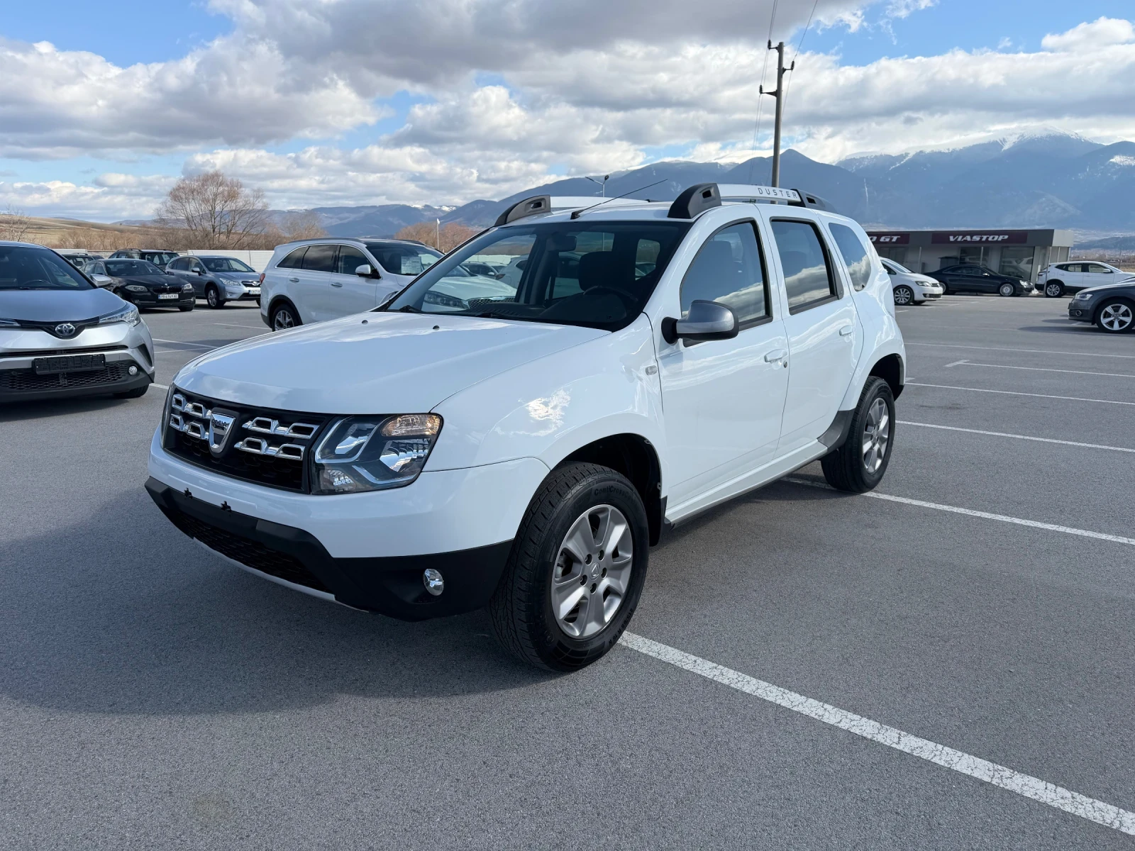 Dacia Duster 1.5DCI, снимка 8 - Автомобили и джипове - 53752525