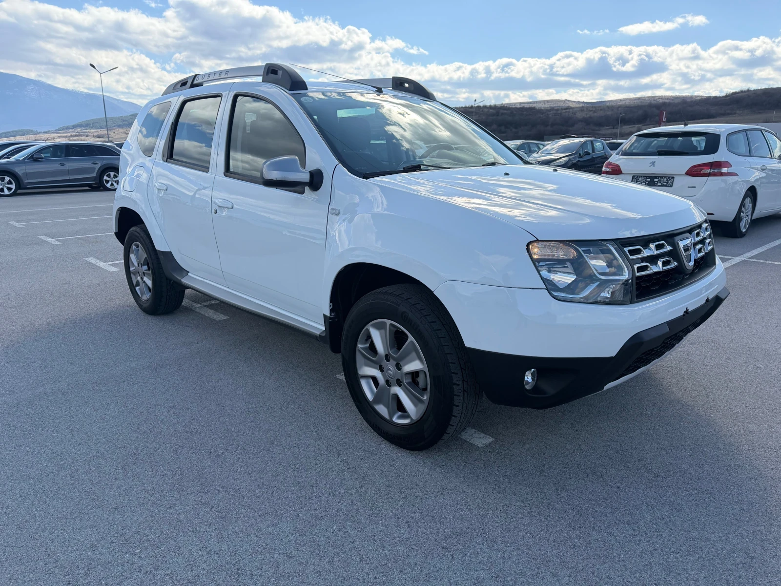 Dacia Duster 1.5DCI, снимка 2 - Автомобили и джипове - 53752525