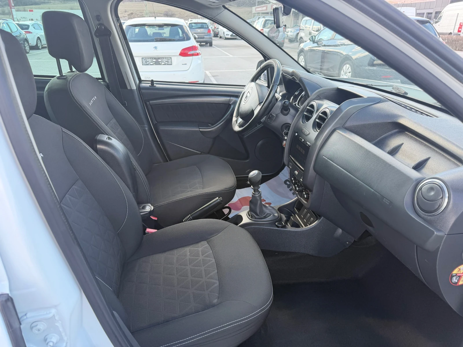 Dacia Duster 1.5DCI, снимка 9 - Автомобили и джипове - 53752525