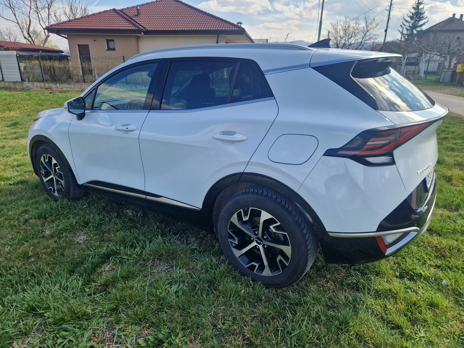 Kia Sportage, снимка 2 - Автомобили и джипове - 53988172