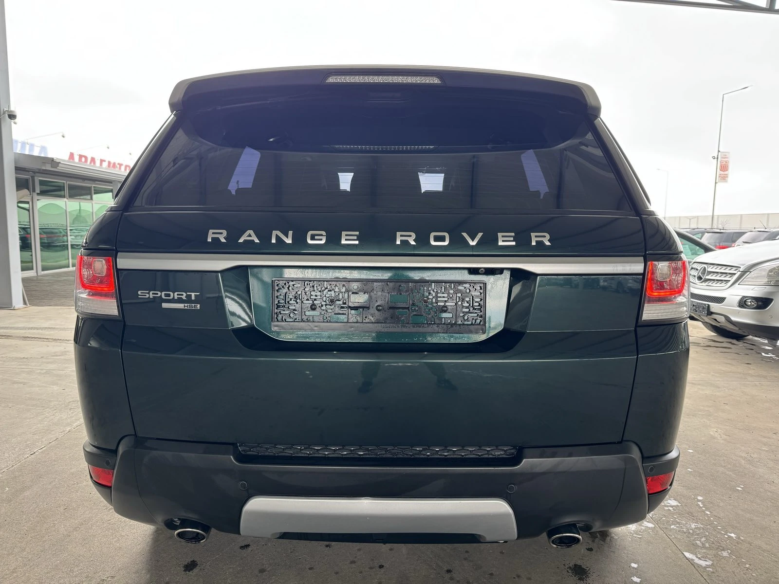Land Rover Range Rover Sport 3.0* 250ps* 4x4* КОЖА* НАВИ* КАМЕРА, снимка 4 - Автомобили и джипове - 54038771