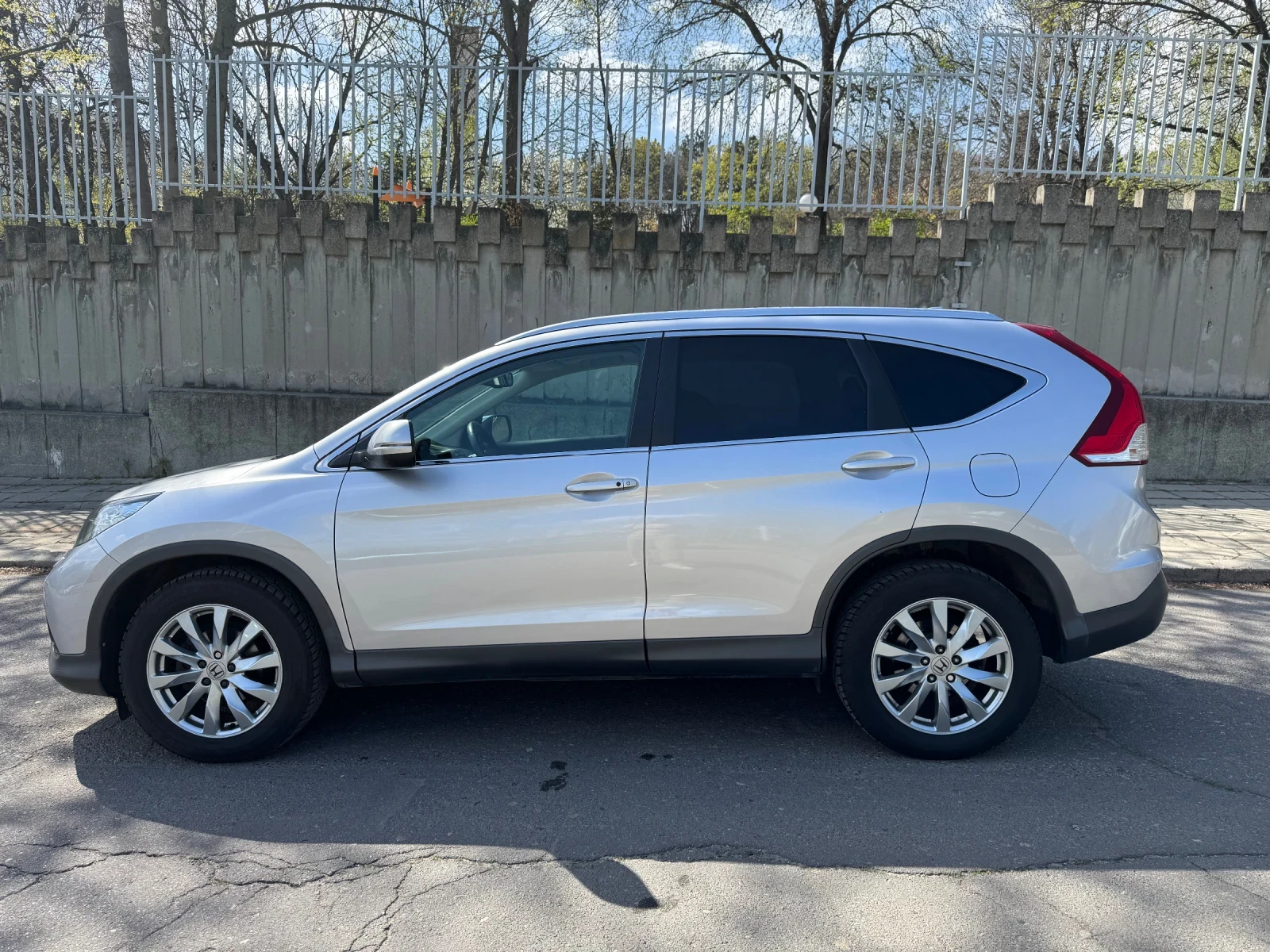 Honda Cr-v EXECUTIVE * KEYLESS GO * GAS * PANO * NAVI , снимка 6 - Автомобили и джипове - 54227796