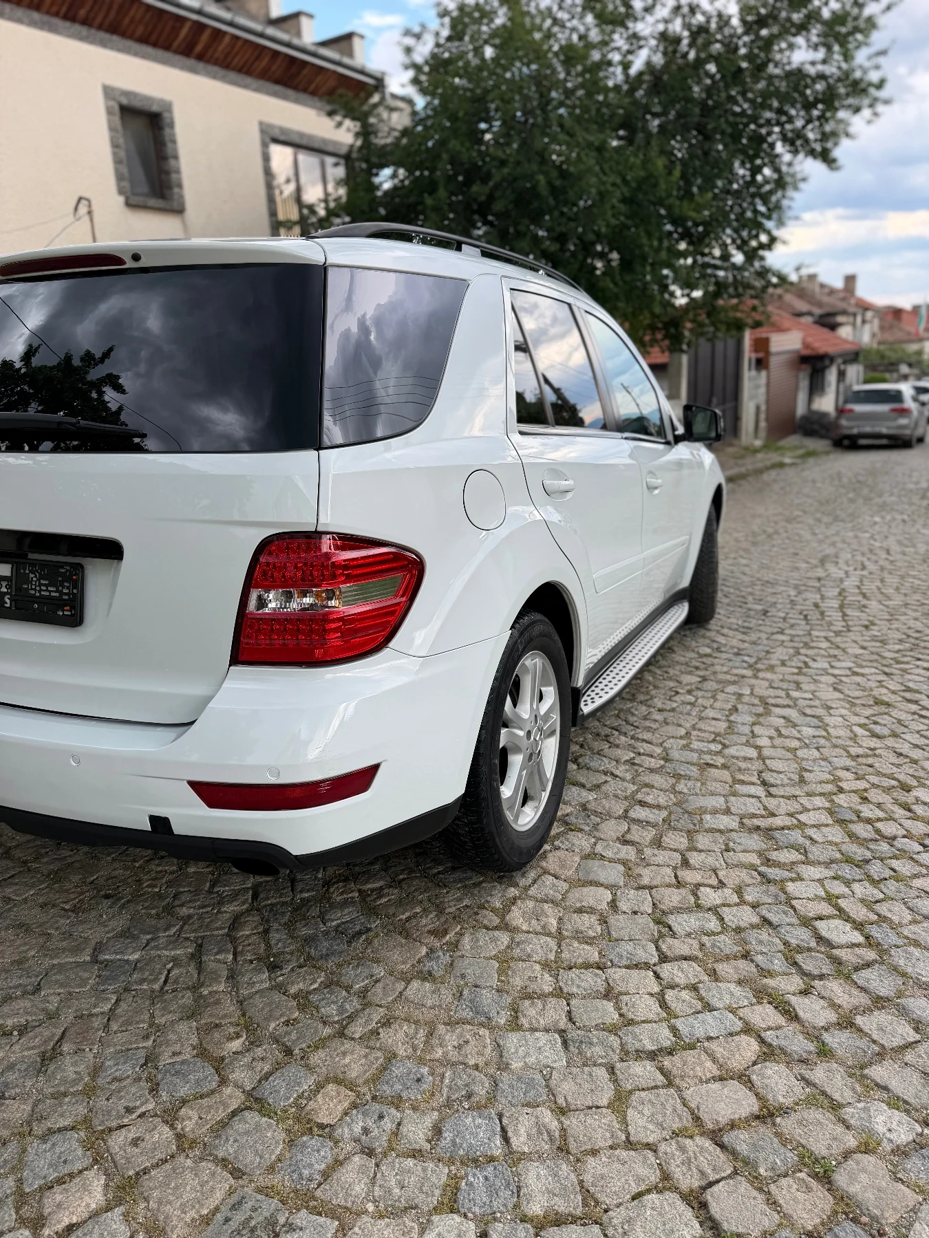 Mercedes-Benz ML 350 AIRMATIC/Harman Kardon/4MATIC/Memory, снимка 4 - Автомобили и джипове - 54728863
