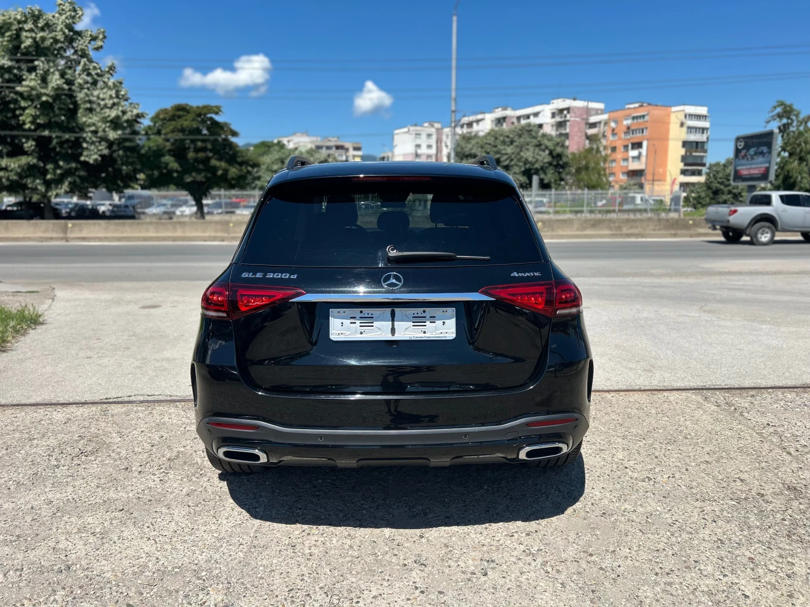 Mercedes-Benz GLE 300 d AMG, снимка 5 - Автомобили и джипове - 54835074
