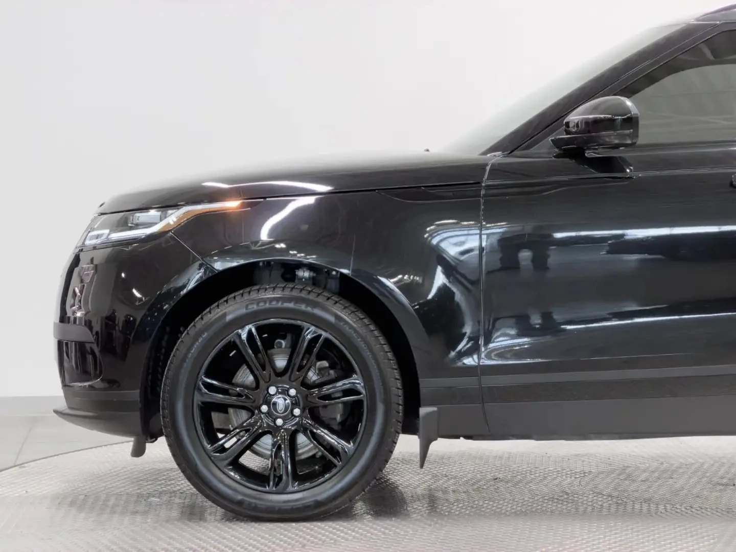 Land Rover Range rover VELAR S ЦЕНА ДО БЪЛГАРИЯ АВТОКРЕДИТ, снимка 7 - Автомобили и джипове - 55950174