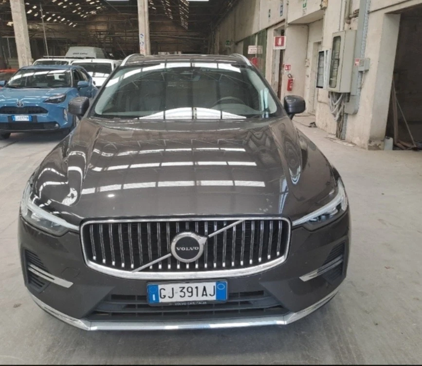 Volvo XC60 !!!������� ����!!! 2.0 PHEV 350 hp AWD  | Mobile.bg � ����������� 2
