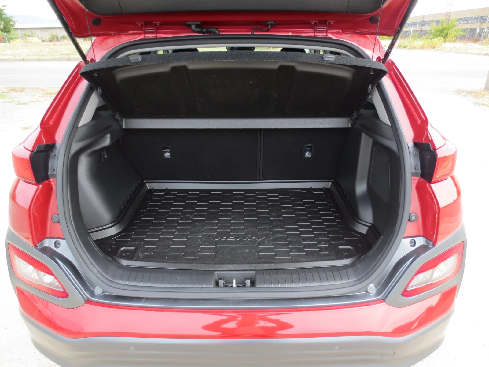 Hyundai Kona, снимка 15 - Автомобили и джипове - 56222332