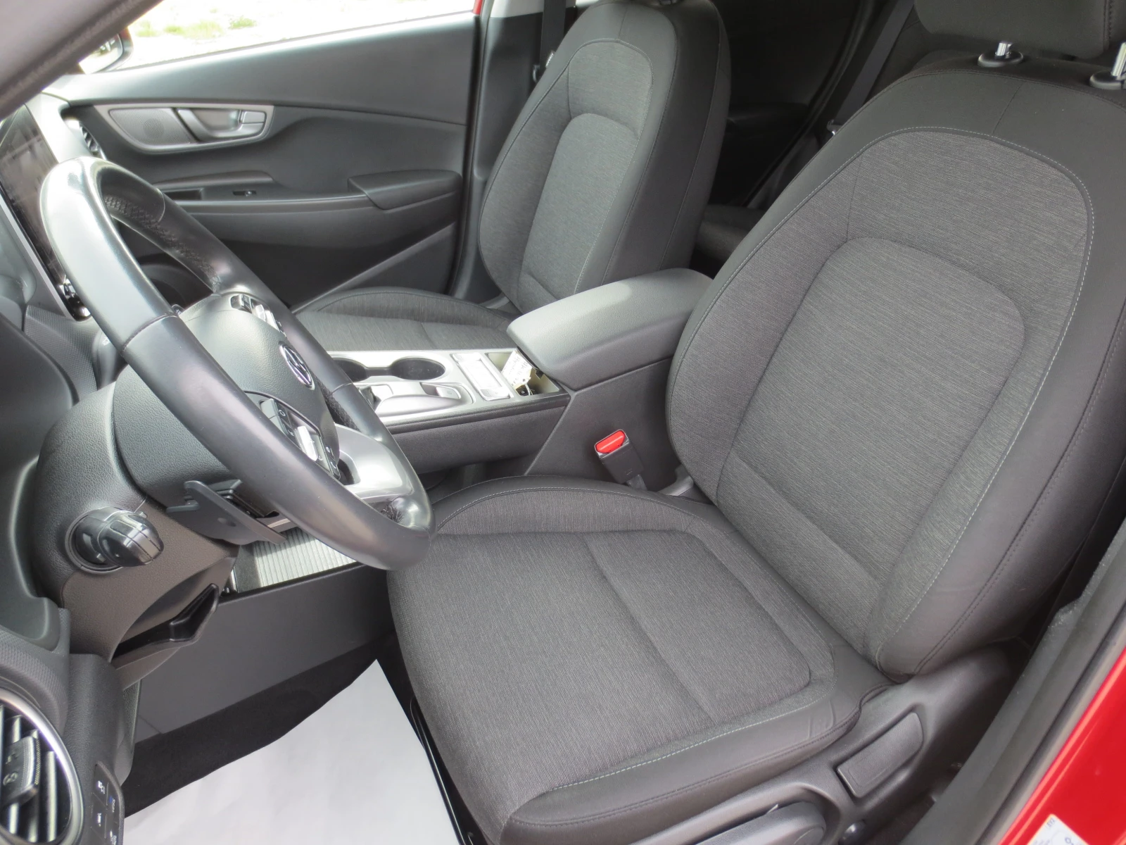 Hyundai Kona, снимка 9 - Автомобили и джипове - 56222332