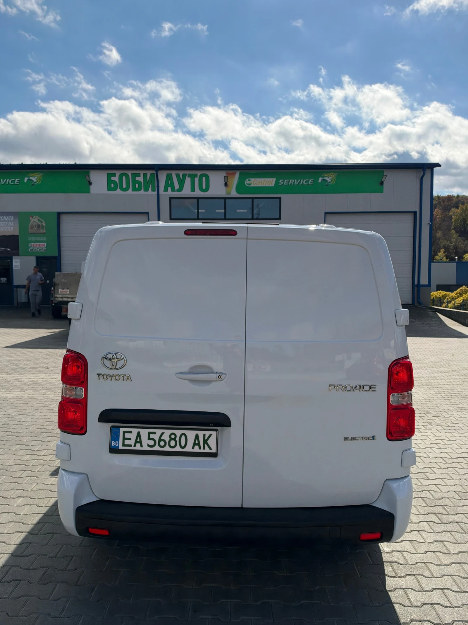Toyota Proace ����� ���� 75��� | Mobile.bg � ����������� 7