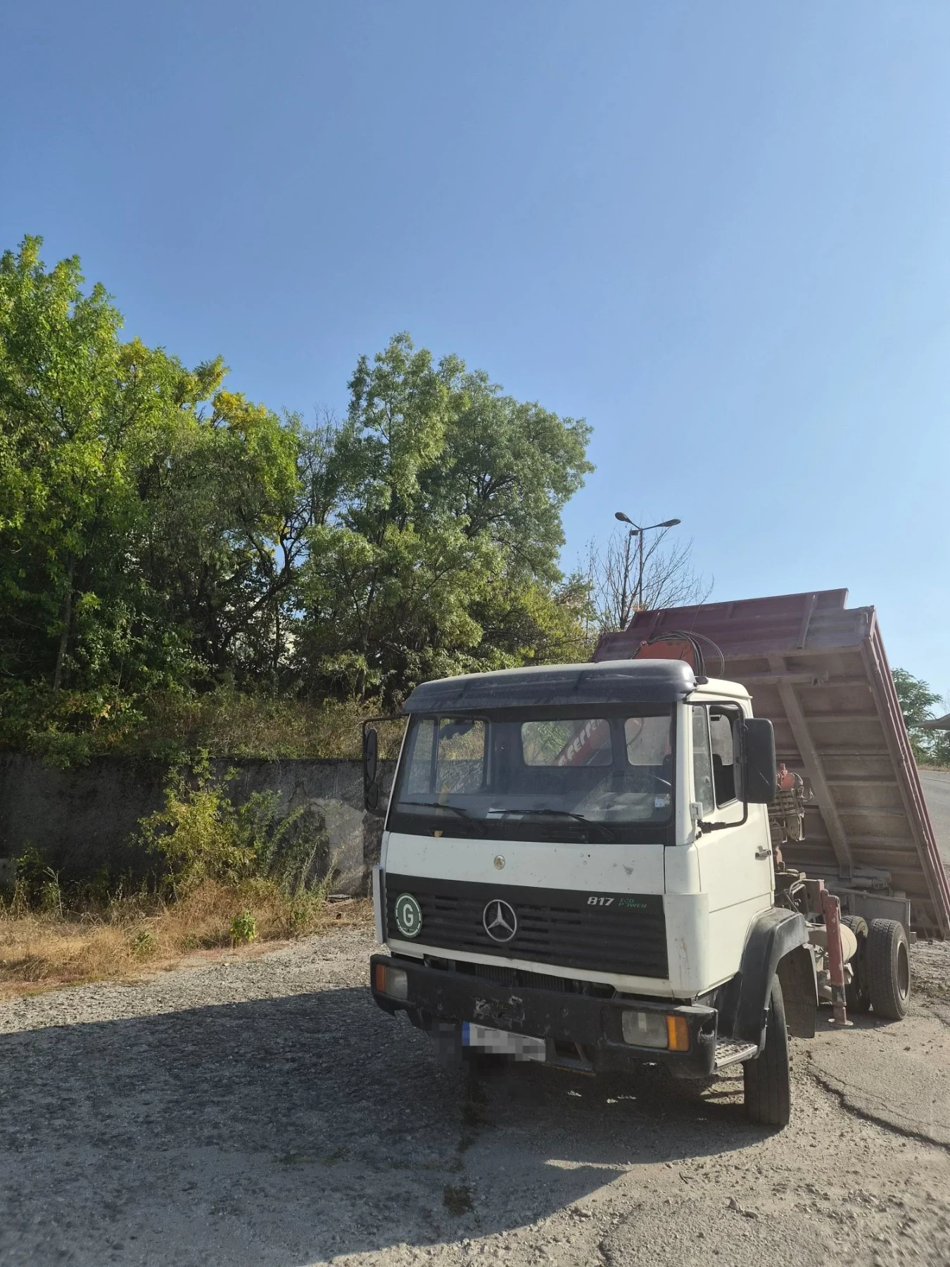 Mercedes-Benz 817