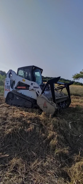 Мини челни товарачи Bobcat T190, снимка 2