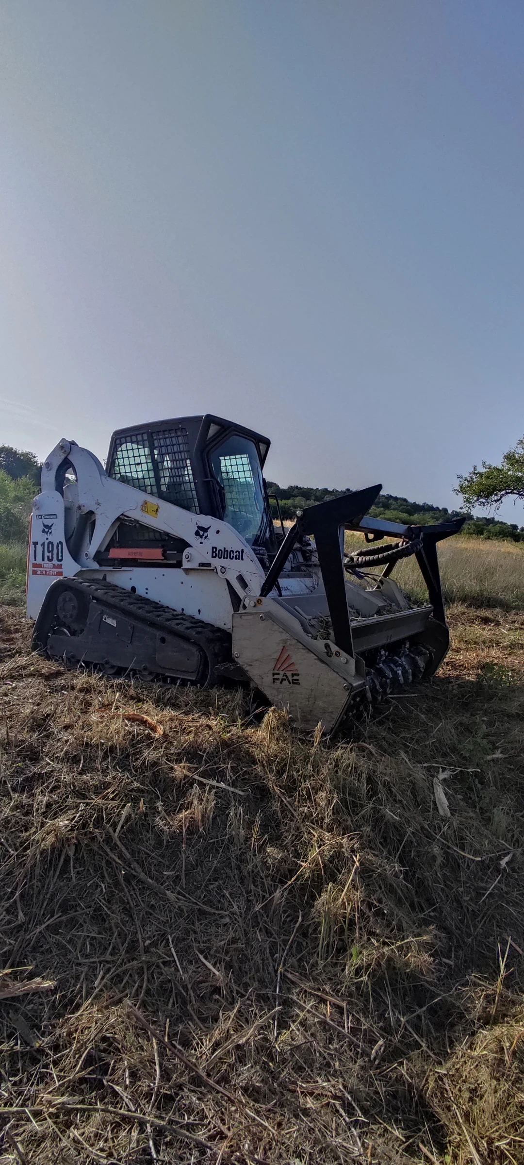 Мини челни товарачи Bobcat T190, снимка 2 - Индустриална техника - 53818428