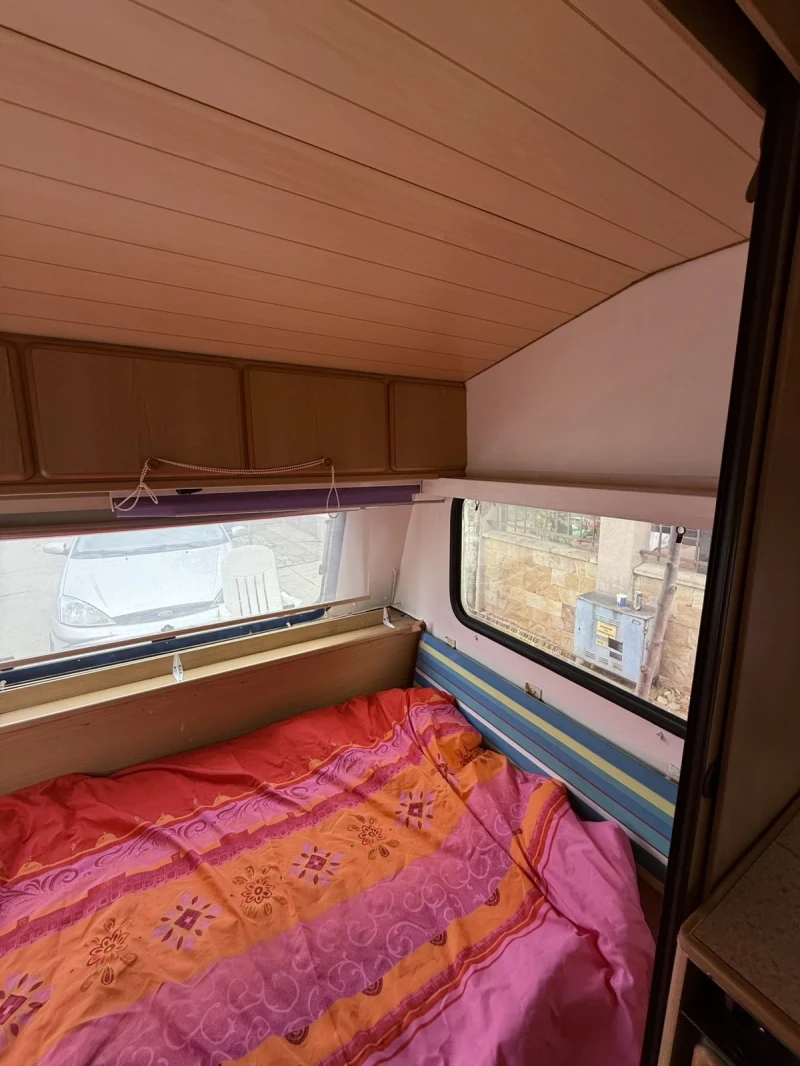 Каравана Knaus Suedwind 485, снимка 8 - Каравани и кемпери - 52652931