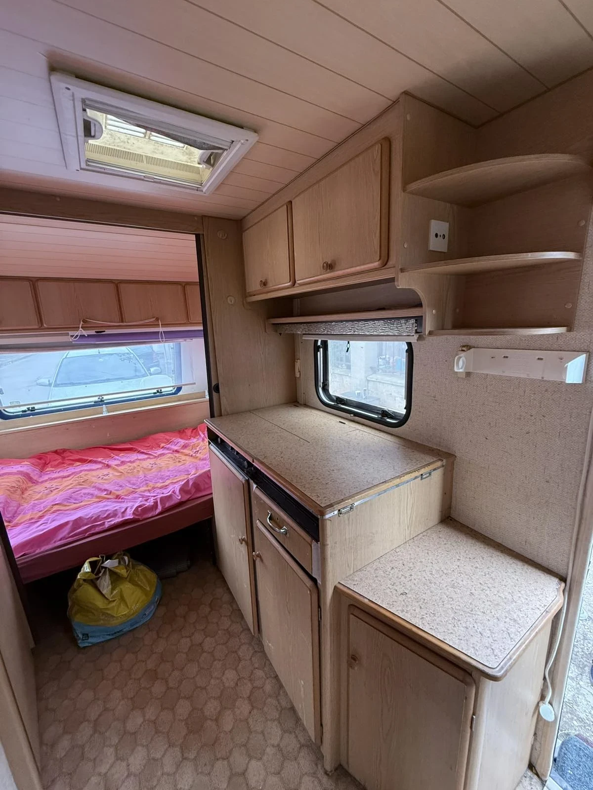 Каравана Knaus Suedwind 485 - изображение 9