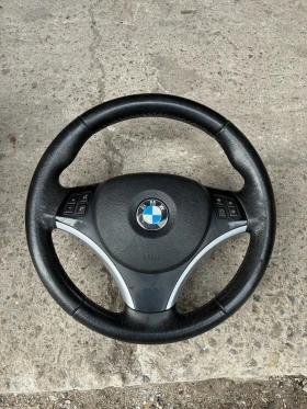 Спортен волан с айрбег BMW Е90 Е91 Е92 Е93 Е81 Е82 Е87 Е88., снимка 1