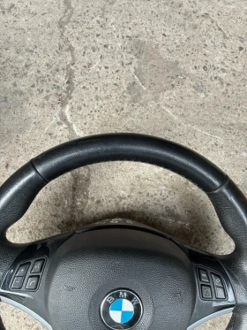 Спортен волан с айрбег BMW Е90 Е91 Е92 Е93 Е81 Е82 Е87 Е88., снимка 3