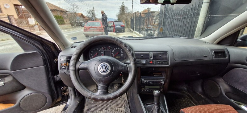 VW Golf, снимка 4 - Автомобили и джипове - 45596412