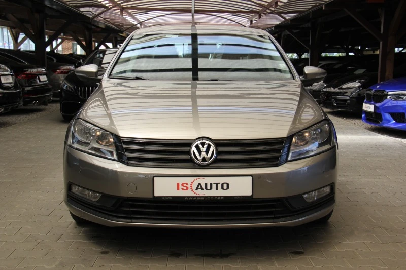 VW Passat 2.0tdi/Подгрев/Климатроник, снимка 2 - Автомобили и джипове - 45465650