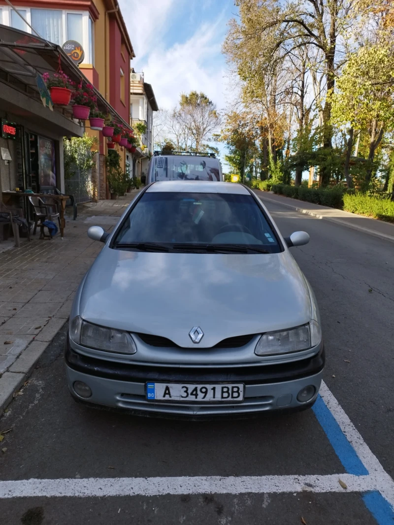 Renault Laguna, снимка 10 - Автомобили и джипове - 47441869