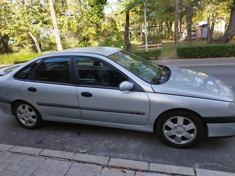 Renault Laguna, снимка 6 - Автомобили и джипове - 47441869