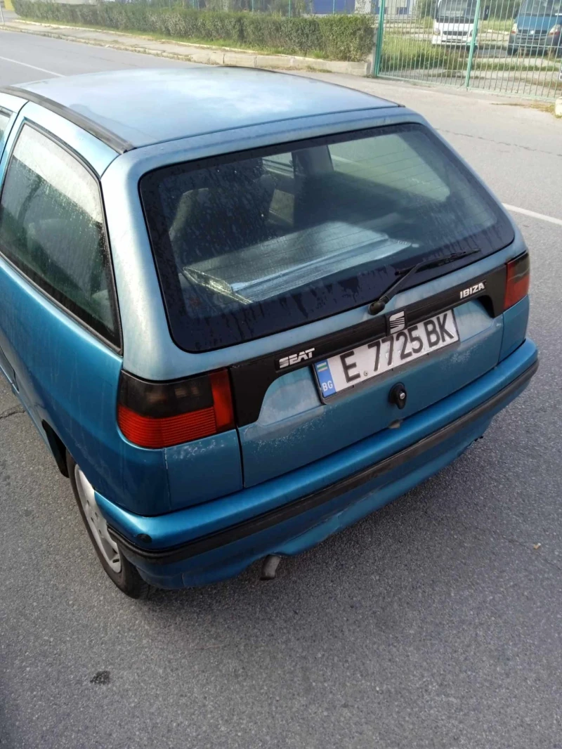 Seat Ibiza 1.4 бензин, снимка 3 - Автомобили и джипове - 47557607