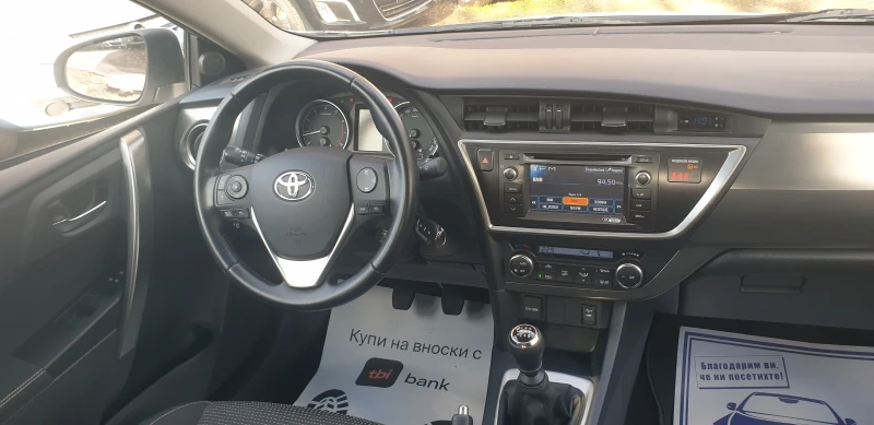 Toyota Auris 1.33VVT-I , снимка 12 - Автомобили и джипове - 48908872