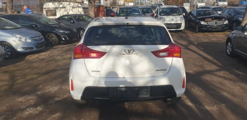 Toyota Auris 1.33VVT-I , снимка 14 - Автомобили и джипове - 48908872