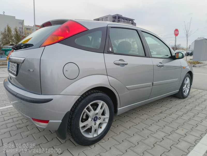 Ford Focus 1.8 TDCI, снимка 5 - Автомобили и джипове - 48930477