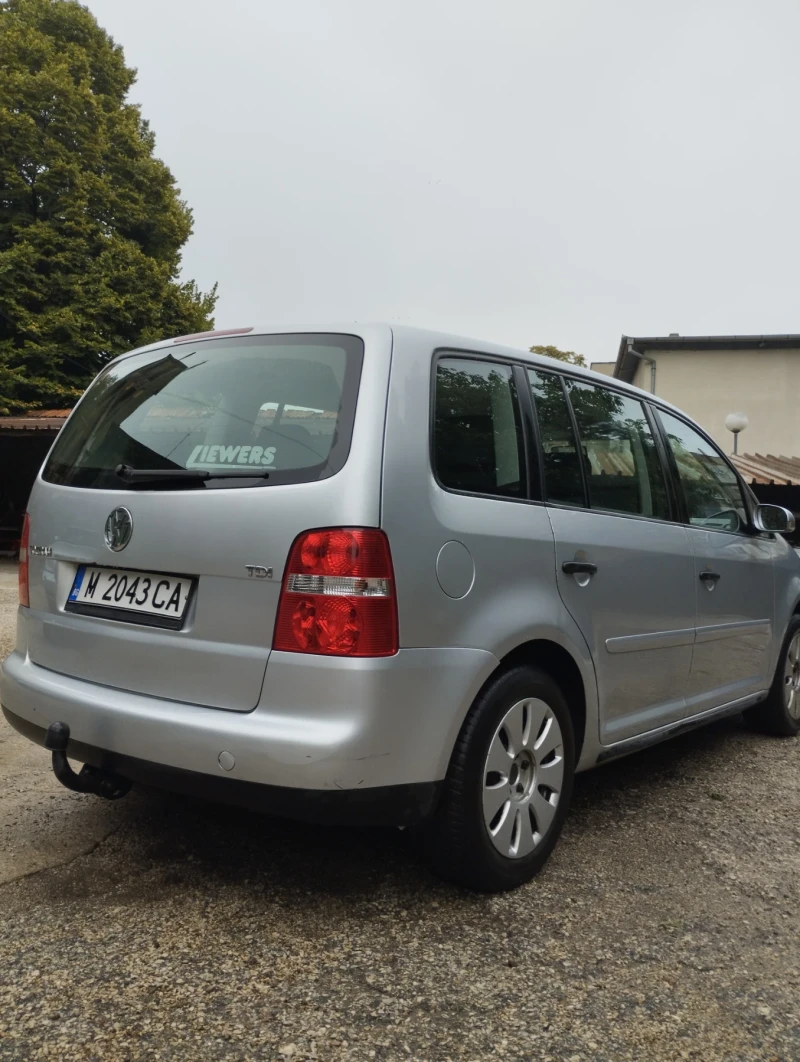 VW Touran 1.9TDI, снимка 4 - Автомобили и джипове - 51698379
