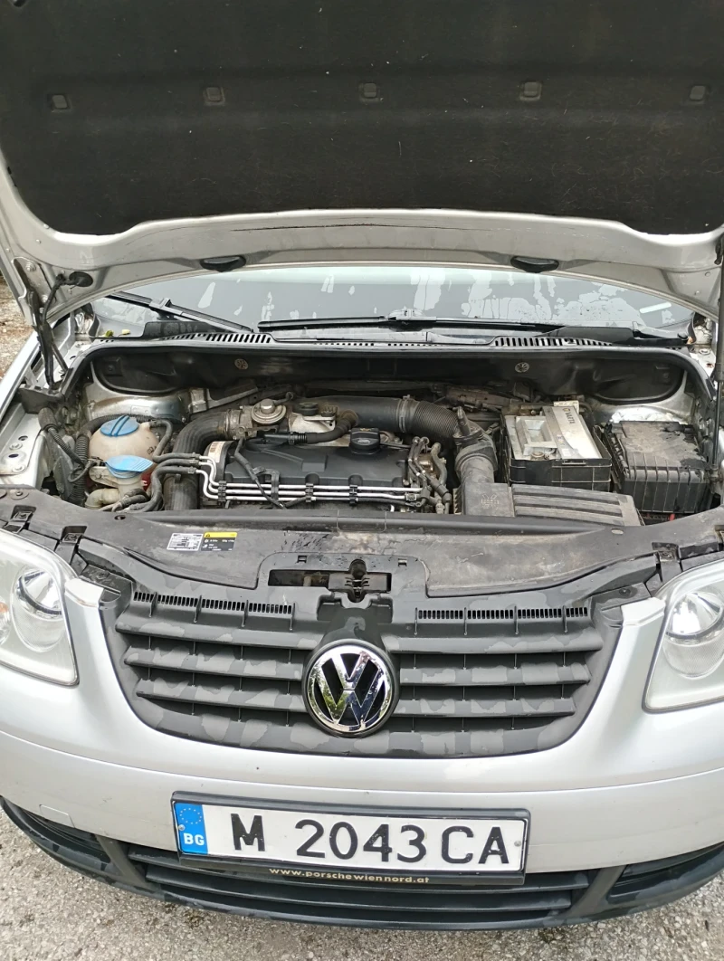 VW Touran 1.9TDI, снимка 8 - Автомобили и джипове - 51698379