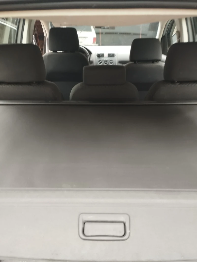 VW Touran 1.9TDI, снимка 7 - Автомобили и джипове - 51698379