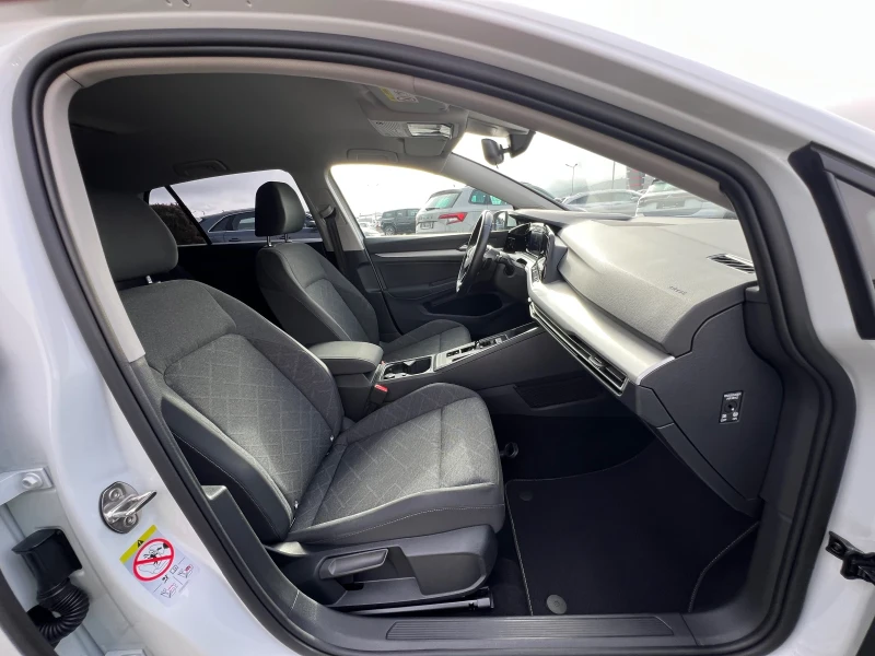 VW Golf 1.5 TGI* CNG* DSG* Life* , снимка 15 - Автомобили и джипове - 52532870