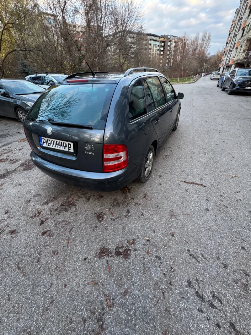 Skoda Fabia Фабричен газов инжекцион, снимка 5 - Автомобили и джипове - 52884044
