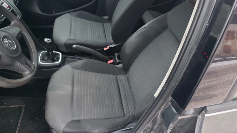 VW Polo 1.6tdi, снимка 6 - Автомобили и джипове - 53181574