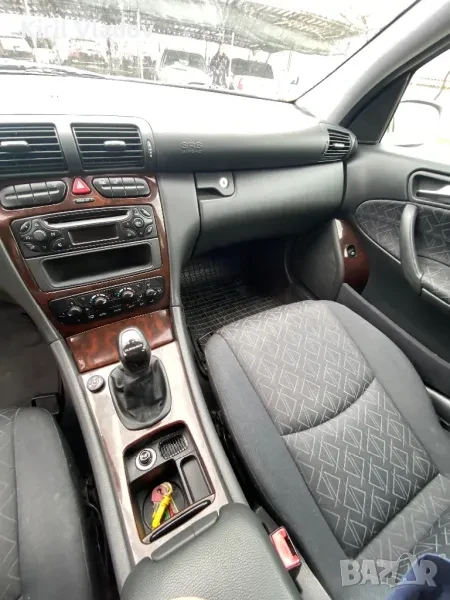 Mercedes-Benz C 200, снимка 7 - Автомобили и джипове - 49427408