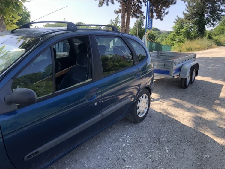 Renault Scenic, снимка 4 - Автомобили и джипове - 53495002